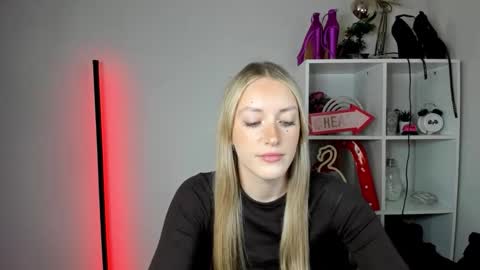 evelynblond online show from 06/08/26, 12:38