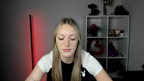 evelynblond online show from 07/24/26, 10:35