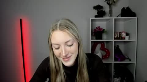 evelynblond online show from 07/27/26, 12:45