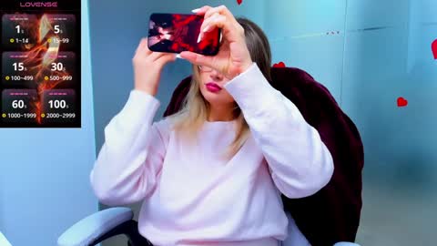 evelyne_rose online show from 01/23/25, 06:17