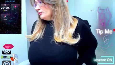 evelyne_rose online show from 03/16/26, 05:44