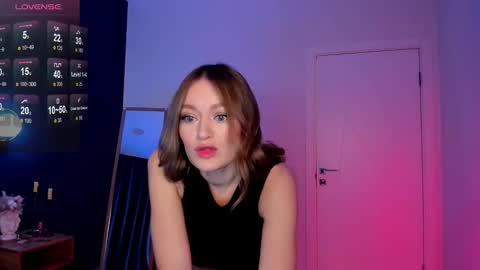 Evelyn online show from 10/14/25, 01:28