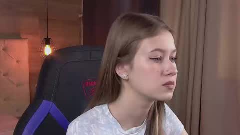 Snapshot of evemundie chatting on 02/28/25, 09:25 Eve online show from 02/28/25, 09:25