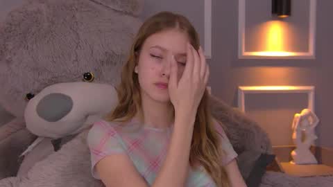 Snapshot of evemundie chatting on 03/02/25, 01:16 Eve online show from 03/02/25, 01:16