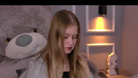 Snapshot of evemundie chatting on 03/06/25, 12:19 Eve online show from 03/06/25, 12:19