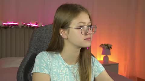 Snapshot of evemundie chatting on 10/03/25, 06:32 Eve online show from 10/03/25, 06:32