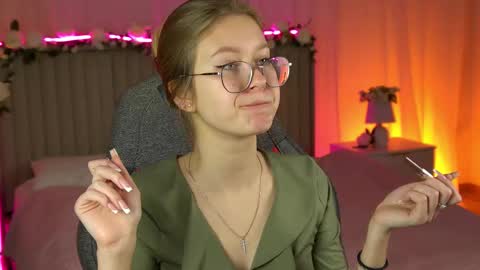 Snapshot of evemundie chatting on 10/24/25, 07:38 Eve online show from 10/24/25, 07:38