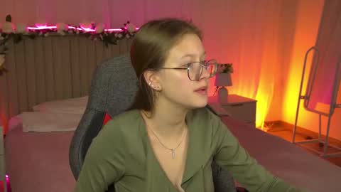 Snapshot of evemundie chatting on 11/17/25, 06:30 Eve online show from 11/17/25, 06:30