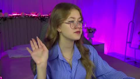 Snapshot of evemundie chatting on 11/28/25, 09:23 Eve online show from 11/28/25, 09:23