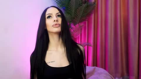 EvePosh online show from 04/24/26, 07:33