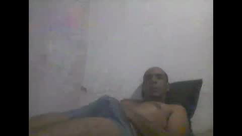 Snapshot of everaldosantos chatting on 12/26/24, 12:03 everaldosantos online show from 12/26/24, 12:03