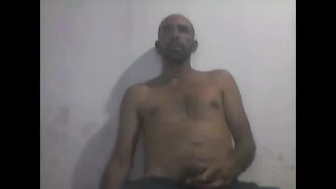 Snapshot of everaldosantos chatting on 01/17/25, 11:51 everaldosantos online show from 01/17/25, 11:51