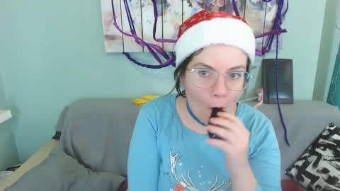 Everly online show from 12/25/24, 04:54