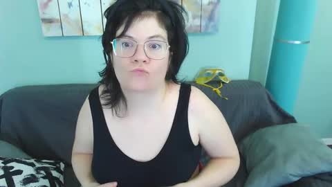 Everly online show from 02/17/25, 07:21