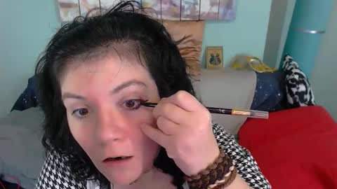 Everly online show from 11/01/25, 04:25