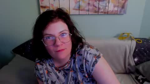 Snapshot of everly_rays chatting on 07/05/26, 09:00 Everly online show from 07/05/26, 09:00