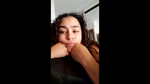  Hello my name is YINA . Nice to meet you please like Its important to me kisses  online show from 05/04/26, 11:17
