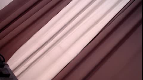 Snapshot of eves_candy chatting on 02/25/25, 03:16 Chloe mae online show from 02/25/25, 03:16