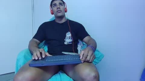 Snapshot of evessinn chatting on 02/16/25, 08:55 luis online show from 02/16/25, 08:55