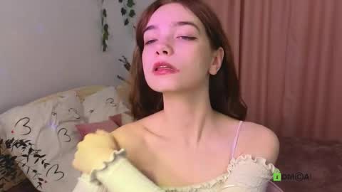 evi_brook online show from 10/12/25, 01:32