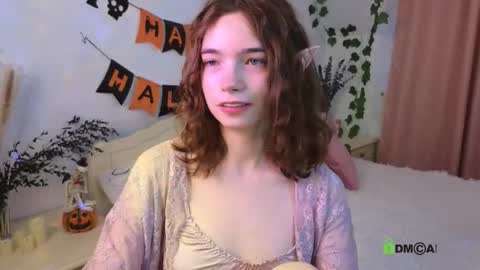 evi_brook online show from 10/22/25, 01:44