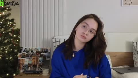 Snapshot of evi_woow chatting on 01/08/25, 12:49 evi_woow online show from 01/08/25, 12:49