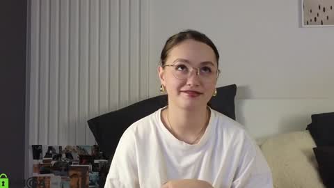 Snapshot of evi_woow chatting on 01/26/25, 04:30 evi_woow online show from 01/26/25, 04:30