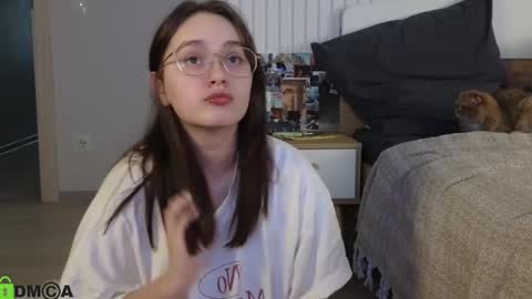 Snapshot of evi_woow chatting on 01/27/25, 04:43 evi_woow online show from 01/27/25, 04:43