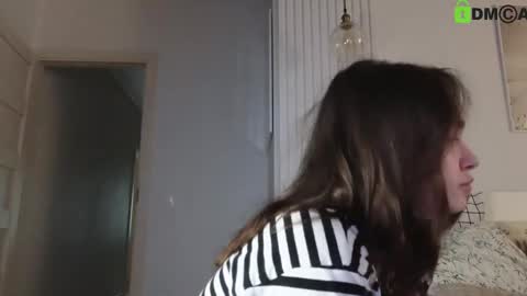 Snapshot of evi_woow chatting on 02/16/25, 09:48 evi_woow online show from 02/16/25, 09:48