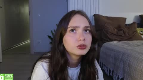 Snapshot of evi_woow chatting on 10/06/25, 02:31 evi_woow online show from 10/06/25, 02:31