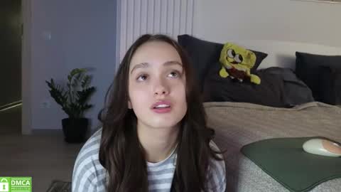 Snapshot of evi_woow chatting on 11/10/25, 10:31 evi_woow online show from 11/10/25, 10:31