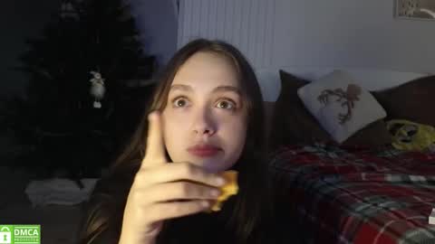 Snapshot of evi_woow chatting on 11/27/25, 09:50 evi_woow online show from 11/27/25, 09:50