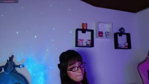 Snapshot of evie_cloud chatting on 01/06/26, 05:11 Evie Cloud online show from 01/06/26, 05:11