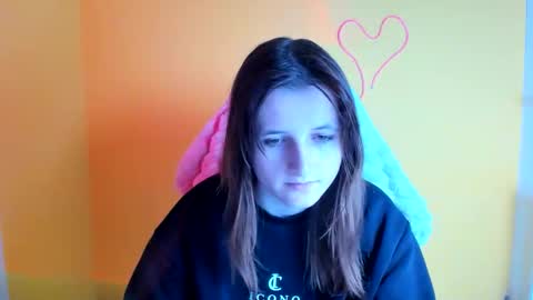 Evie online show from 11/14/25, 06:34