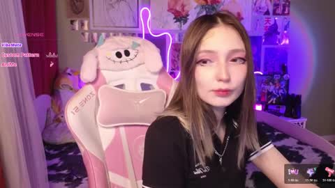 Evie online show from 04/11/26, 08:35