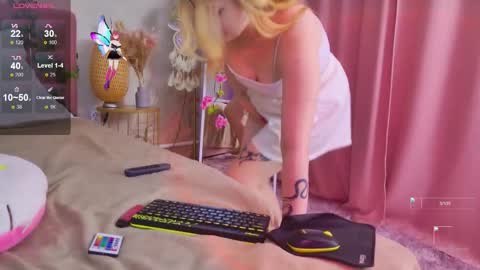evie_val online show from 09/08/25, 04:39
