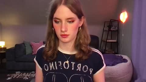 Snapshot of eviecam chatting on 03/02/25, 02:41 Evie3 online show from 03/02/25, 02:41