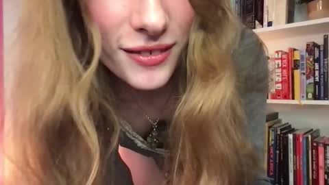 Snapshot of eviecam chatting on 11/03/25, 11:22 Evie3 online show from 11/03/25, 11:22