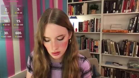 Snapshot of eviecam chatting on 11/24/25, 04:23 Evie3 online show from 11/24/25, 04:23