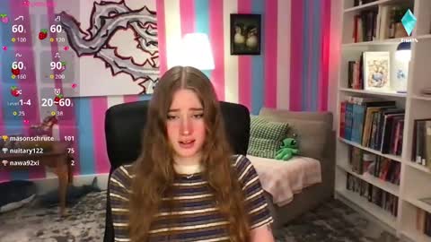 Snapshot of eviecam chatting on 05/16/26, 08:18 Evie3 online show from 05/16/26, 08:18