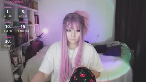 Snapshot of eviecuster chatting on 07/08/26, 08:02 Im gonna be on in 2 hours online show from 07/08/26, 08:02