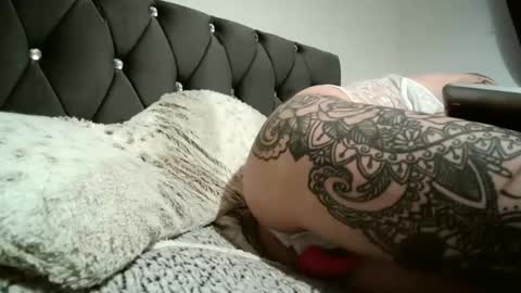 evieloves online show from 01/16/25, 08:25