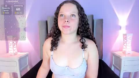 Snapshot of evierouse_ chatting on 06/16/26, 07:49 evierouse_ online show from 06/16/26, 07:49