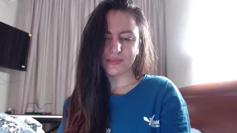 Evie online show from 02/28/25, 06:32