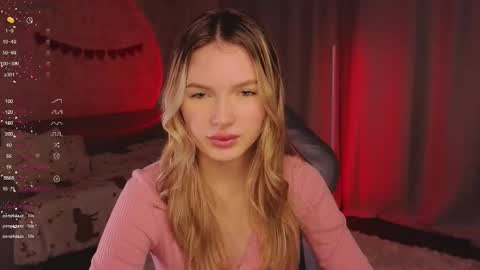 Snapshot of evilyn_next_door chatting on 11/02/25, 11:01 Evelyn online show from 11/02/25, 11:01