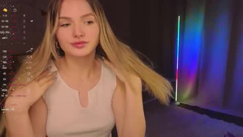 Snapshot of evilyn_next_door chatting on 11/29/25, 11:57 Evelyn online show from 11/29/25, 11:57