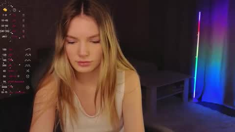 Snapshot of evilyn_next_door chatting on 11/30/25, 11:58 Evelyn online show from 11/30/25, 11:58