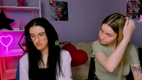 Evi online show from 03/10/25, 11:27