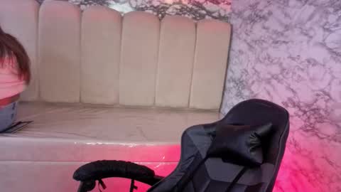 Hi Stream 1000pm to 600am online show from 12/22/25, 03:47