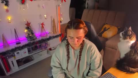 EVY online show from 12/17/25, 01:11